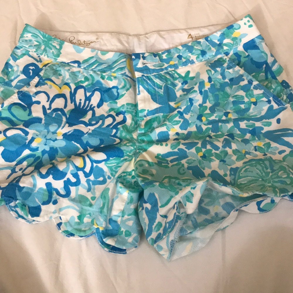 Lilly Pulitzer Buttercup shorts size 4